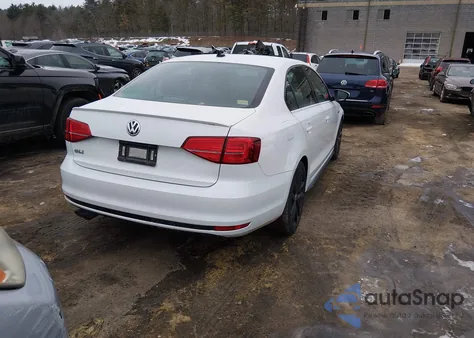 2015 Volkswagen Jetta 2.0T Gli Se z USA, uszkodzony, nr VIN 3VW4T7AJ3FM265118